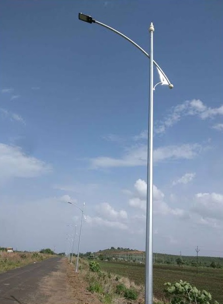 Single Arm Street Light Pole